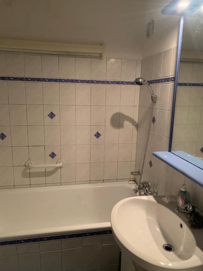 Sehr Schone Zimmer 1 In Wien Favoriten Ngoại thất bức ảnh