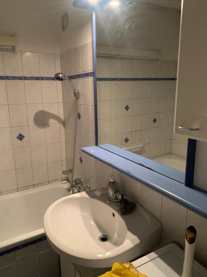 Sehr Schone Zimmer 1 In Wien Favoriten Ngoại thất bức ảnh